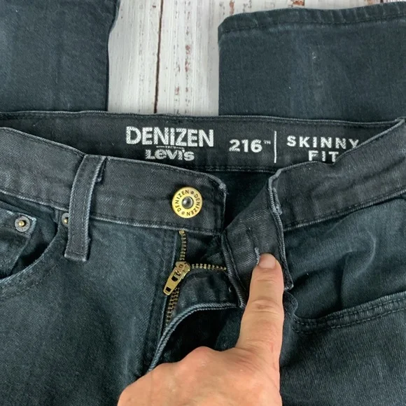 Levi’s Denizen black 216 skinny fit jeans  sz 28 x 30 - Picture 2 of 15